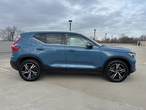 Certified 2025 Volvo XC40 B5 Core image 10