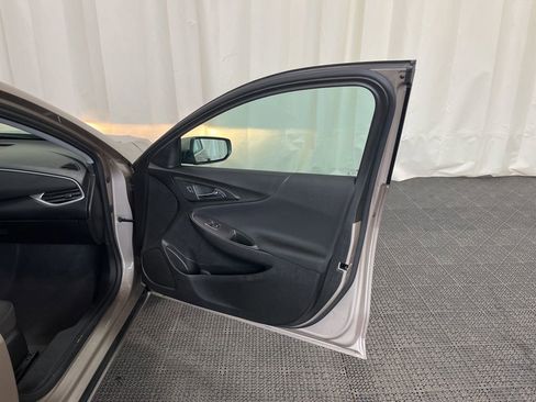 Used 2023 Chevrolet Malibu LT FWD image 18