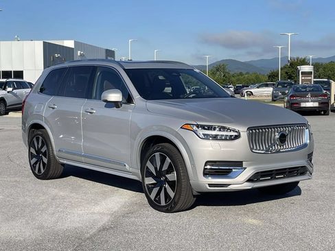 Used 2023 Volvo XC90 T8 Ultimate w/ Protection Package Premier AWD/4WD image 1