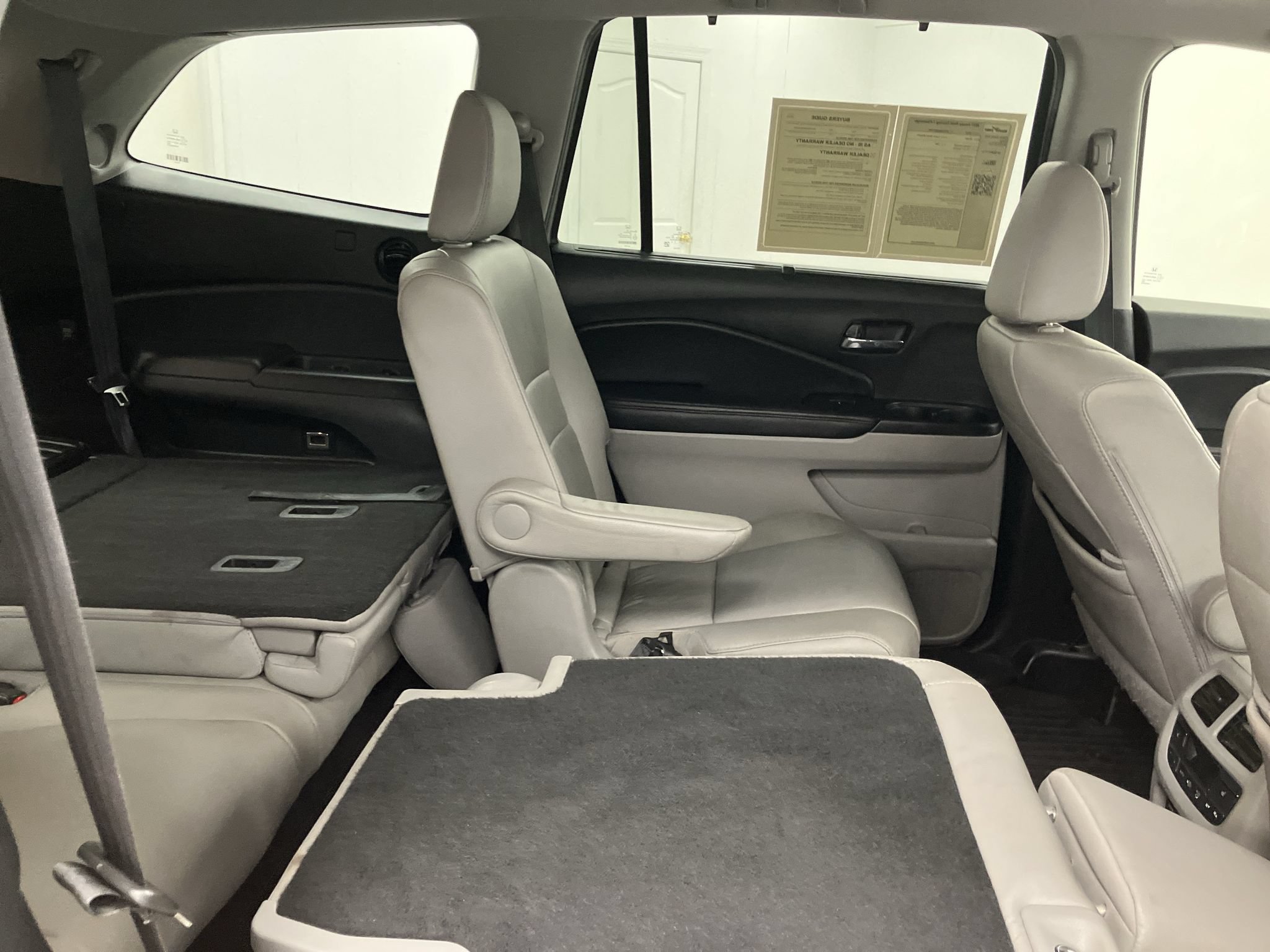 Used 2021 Honda Pilot Touring image 18