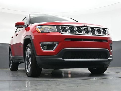 Used 2019 Jeep Compass Limited AWD/4WD image 37