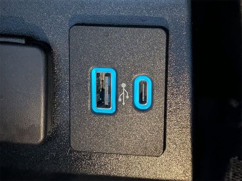 Used 2020 Ford Explorer ST w/ ST Street Pack image 30