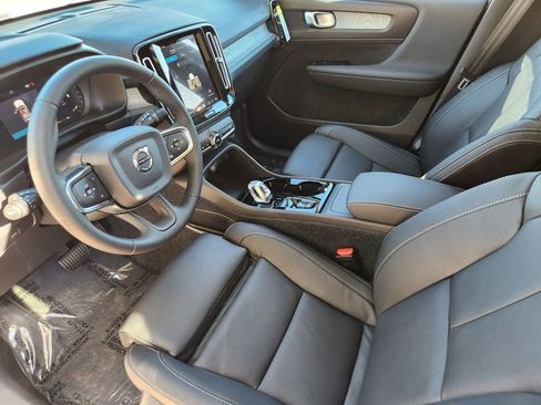 New 2026 Volvo XC40 B5 Plus w/ Protection Package Premier image 5