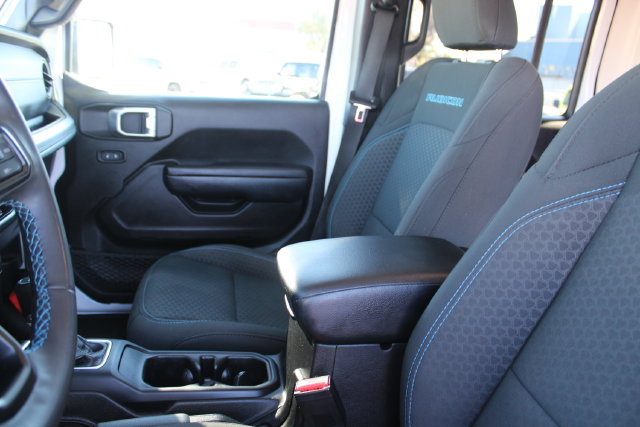 Used 2024 Jeep Wrangler Unlimited Rubicon 4xe AWD/4WD image 27