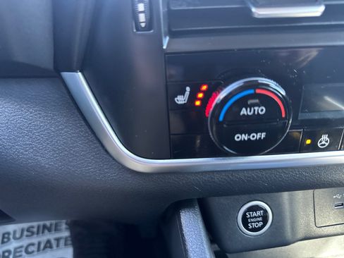 Used 2021 Nissan Rogue S FWD image 29