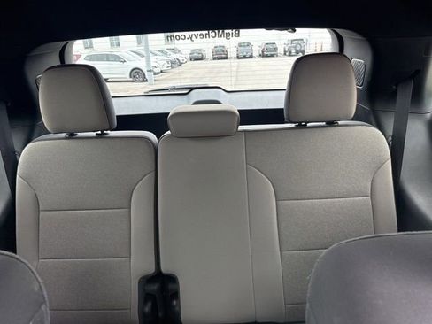 Used 2025 Chevrolet Traverse LT FWD image 33