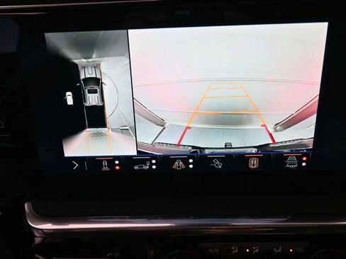 Used 2024 GMC Sierra 2500 Denali w/ Denali Reserve Package image 7