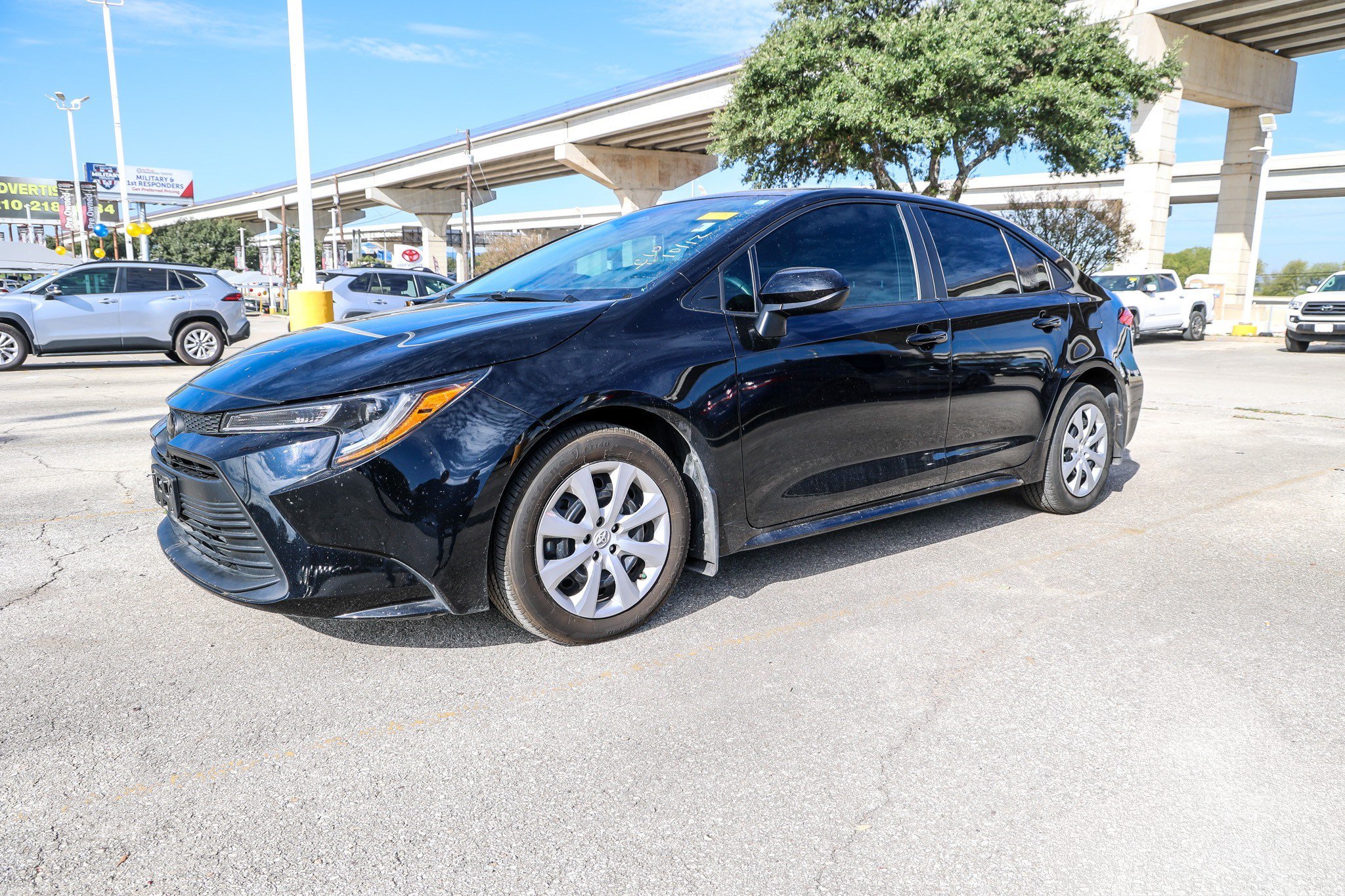 Certified 2024 Toyota Corolla LE FWD image 3