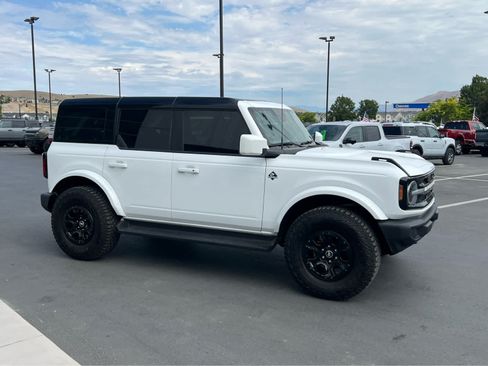 Used 2025 Ford Bronco Outer Banks AWD/4WD image 5