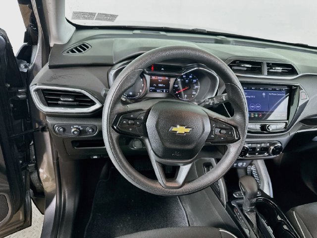 Used 2021 Chevrolet TrailBlazer LT w/ Convenience Package FWD image 25