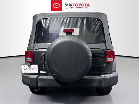 Used 2018 Jeep Wrangler Sport image 5