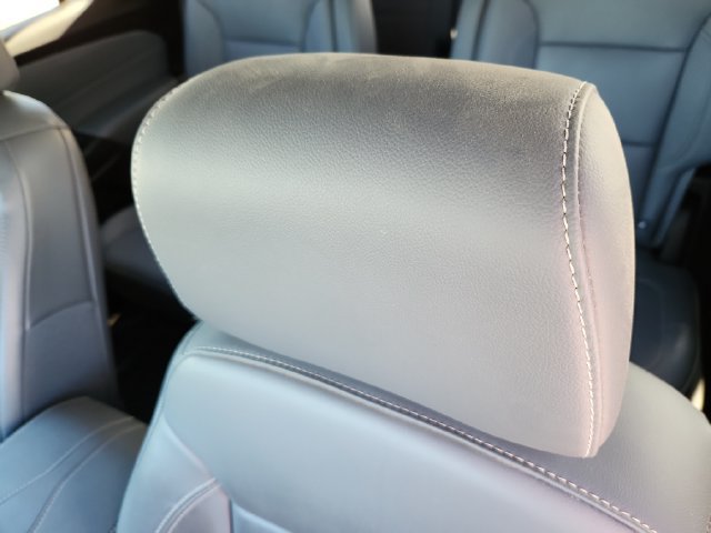 Used 2021 Chevrolet Traverse LT w/ LT Premium Package AWD/4WD image 16