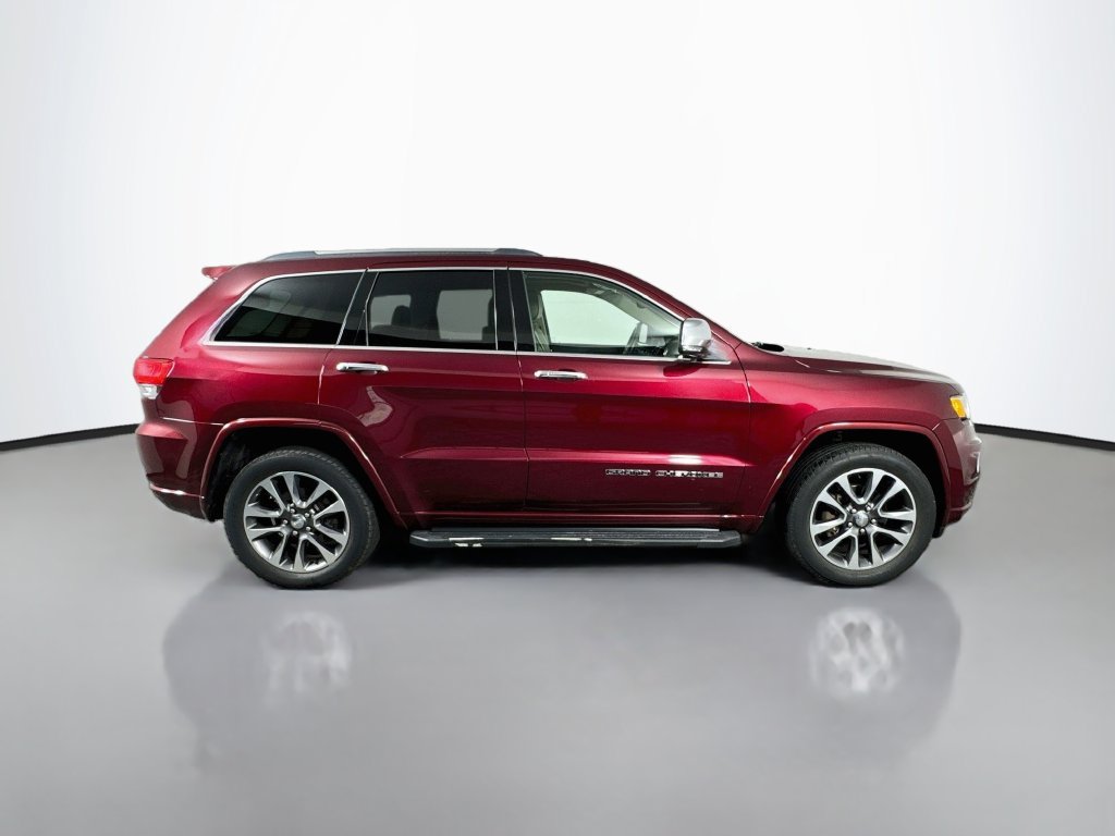 Used 2018 Jeep Grand Cherokee Overland AWD/4WD image 7