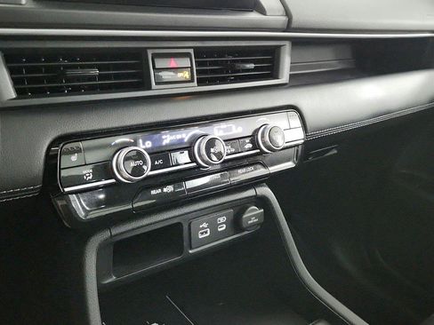 Used 2025 Honda Pilot Touring image 36