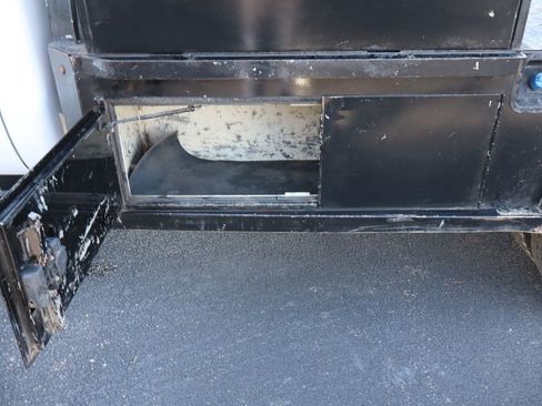 Used 2012 Ford F550 XL w/ Payload Upgrade Pkg image 16