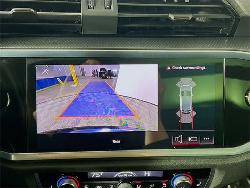 Used 2023 Audi Q3 2.0T Premium image 13