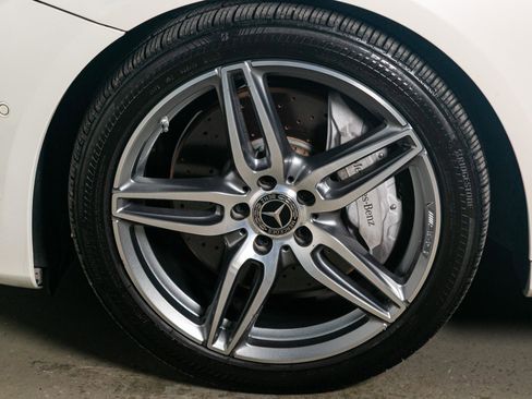 Used 2018 Mercedes-Benz E 300 E 300 RWD Sedan w/ Premium 1 Package image 17