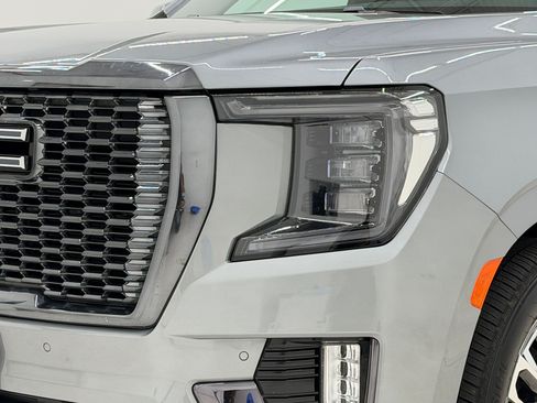 Used 2024 GMC Yukon Denali Ultimate AWD/4WD image 12
