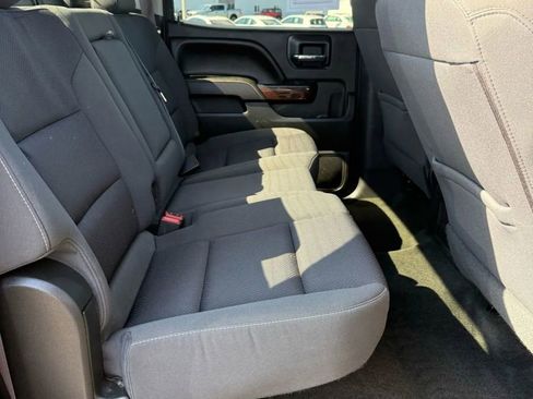 Used 2017 GMC Sierra 1500 SLE image 9