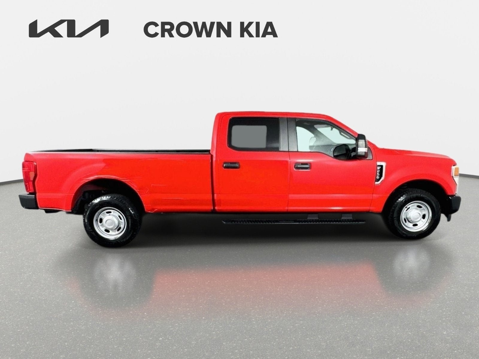 Used 2022 Ford F250 XL w/ Power Equipment Group RWD image 4
