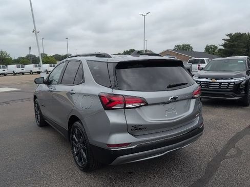 Used 2023 Chevrolet Equinox RS FWD image 5
