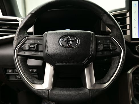 Used 2025 Toyota Tundra Limited image 23