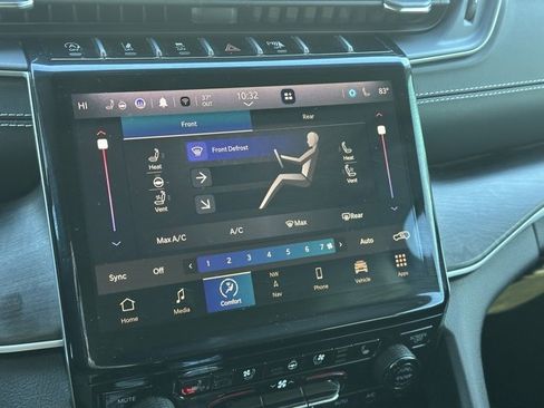 Used 2023 Jeep Grand Cherokee L Limited w/ Luxury Tech Group II image 26