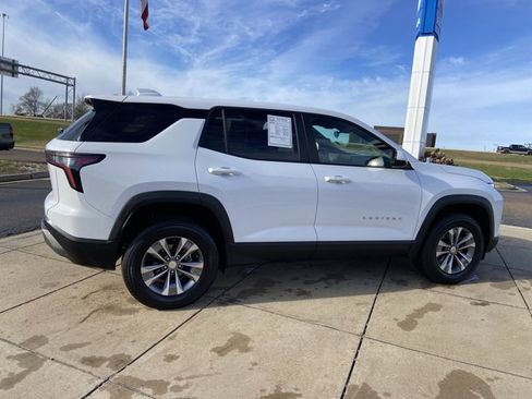 Used 2025 Chevrolet Equinox LT image 11