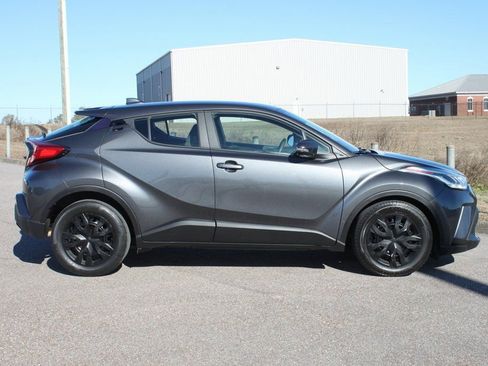 Used 2021 Toyota C-HR LE image 17