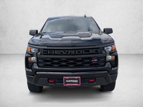 Used 2026 Chevrolet Silverado 1500 Custom Trail Boss w/ LPO, Dark Essentials Package AWD/4WD image 2