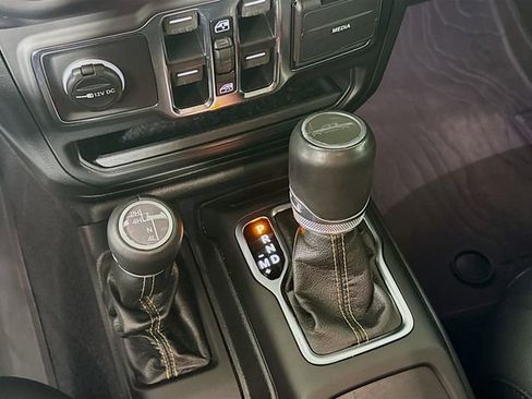 Used 2021 Jeep Gladiator Overland image 20