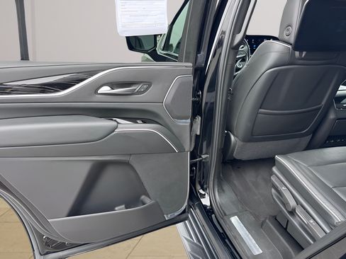 Used 2023 Cadillac Escalade Sport AWD/4WD image 37