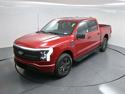 Used 2024 Ford F150 Lightning XLT image 52