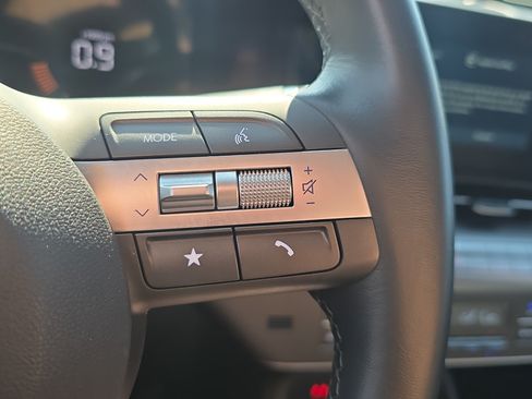 Certified 2024 Hyundai Kona SEL AWD/4WD image 25