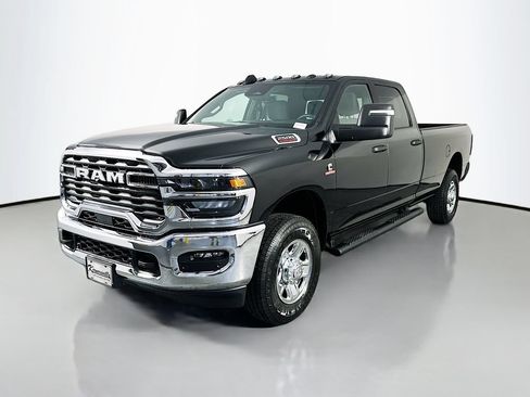 New 2026 RAM 2500 Tradesman AWD/4WD image 3