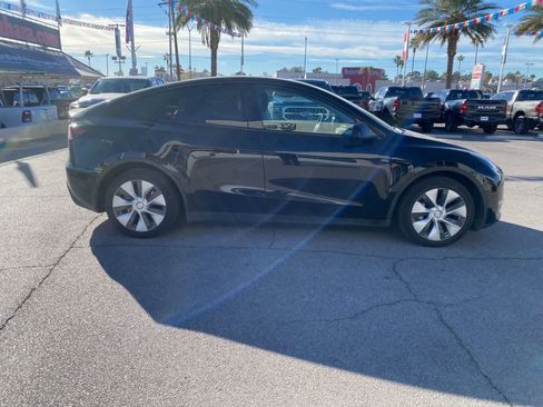 Used 2020 Tesla Model Y Long Range image 5