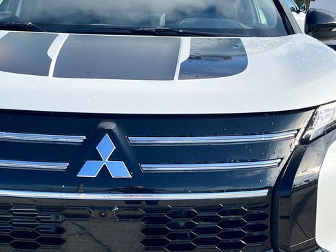 New 2026 Mitsubishi Outlander Trail Edition AWD/4WD image 9
