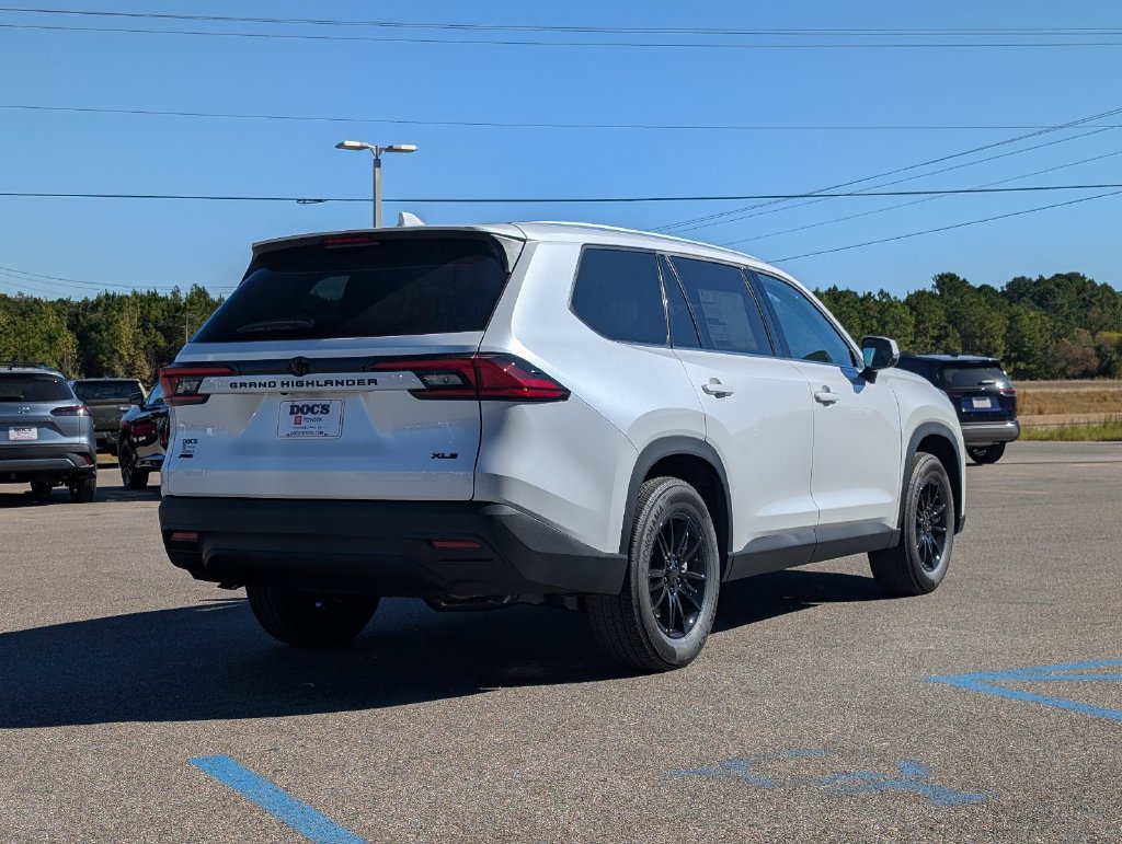New 2026 Toyota Grand Highlander AWD image 5