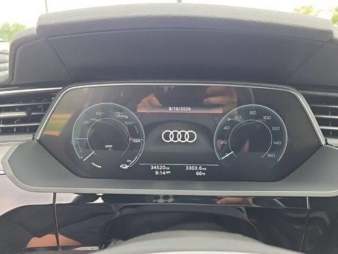 Used 2024 Audi Q8 e-tron Prestige w/ Prestige Package AWD/4WD image 16