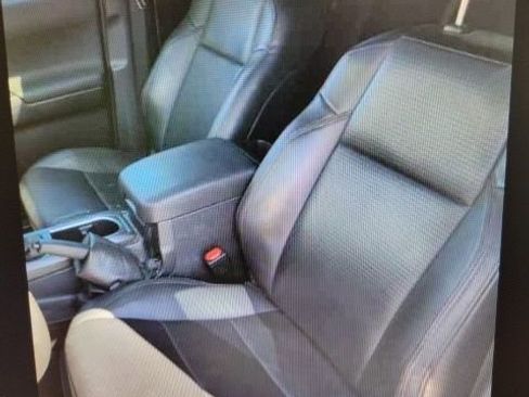 Used 2020 Toyota Tacoma TRD Off-Road w/ TRD Premium Off Road Package image 8