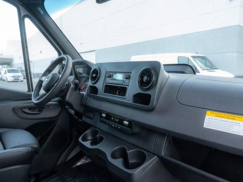 New 2025 Mercedes-Benz Sprinter 2500 image 16