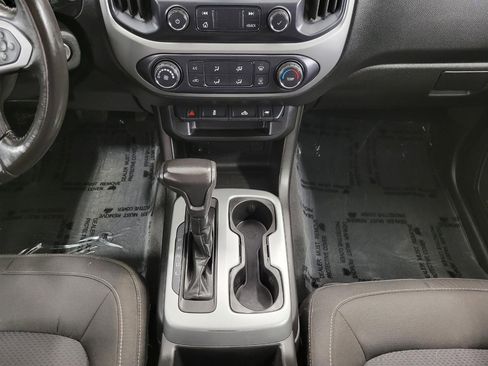 Used 2021 Chevrolet Colorado LT w/ LT Convenience Package image 16