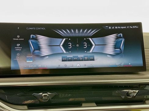 New 2026 BMW X5 xDrive50e w/ Climate Comfort Package image 14