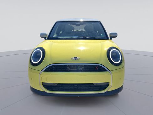 Certified 2025 MINI Cooper S image 8