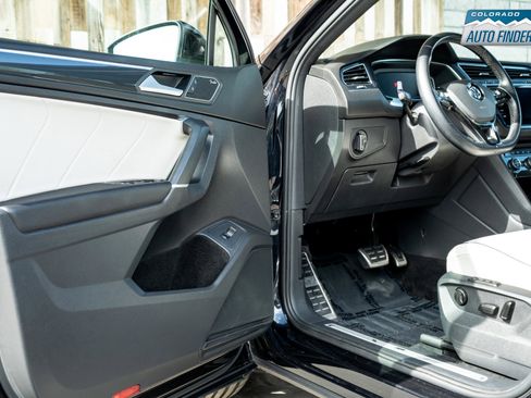 Used 2020 Volkswagen Tiguan SEL Premium R-Line image 9