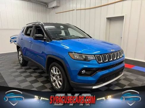 Used 2025 Jeep Compass Limited AWD/4WD image 1