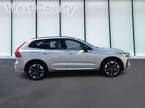 Used 2026 Volvo XC60 B5 Plus AWD/4WD image 2