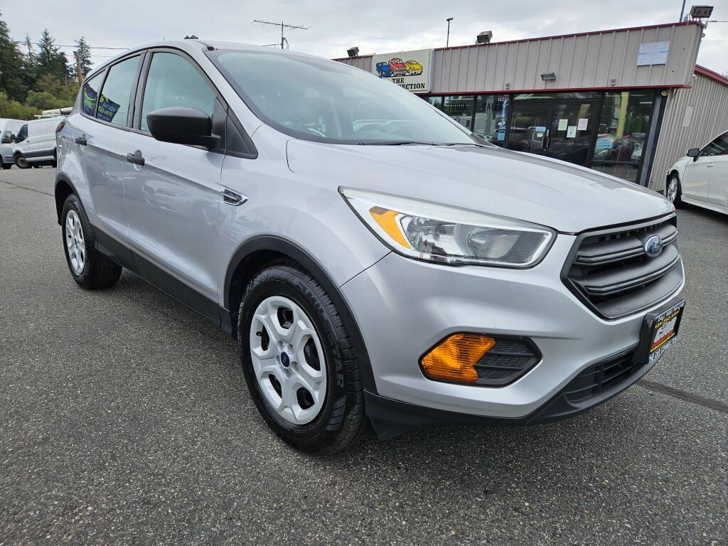 Used 2017 Ford Escape S FWD image 3