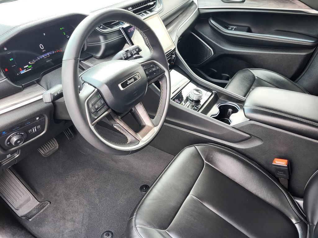 Used 2024 Jeep Grand Cherokee Limited 4xe AWD/4WD image 14