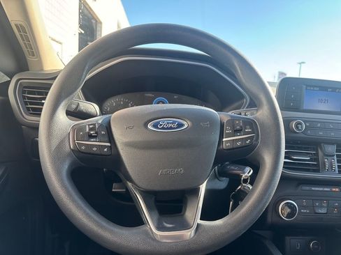 Used 2020 Ford Escape S image 17